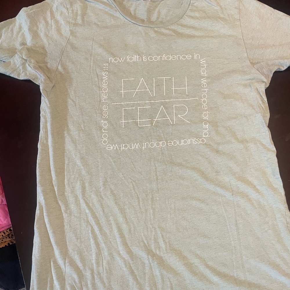 Women’s medium graphic tees